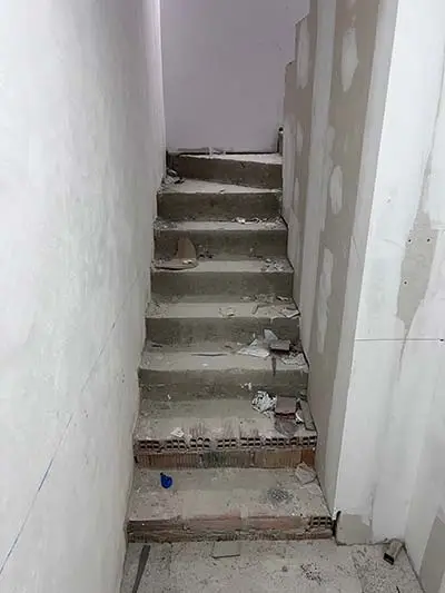 Reparación escaleras para microcemento